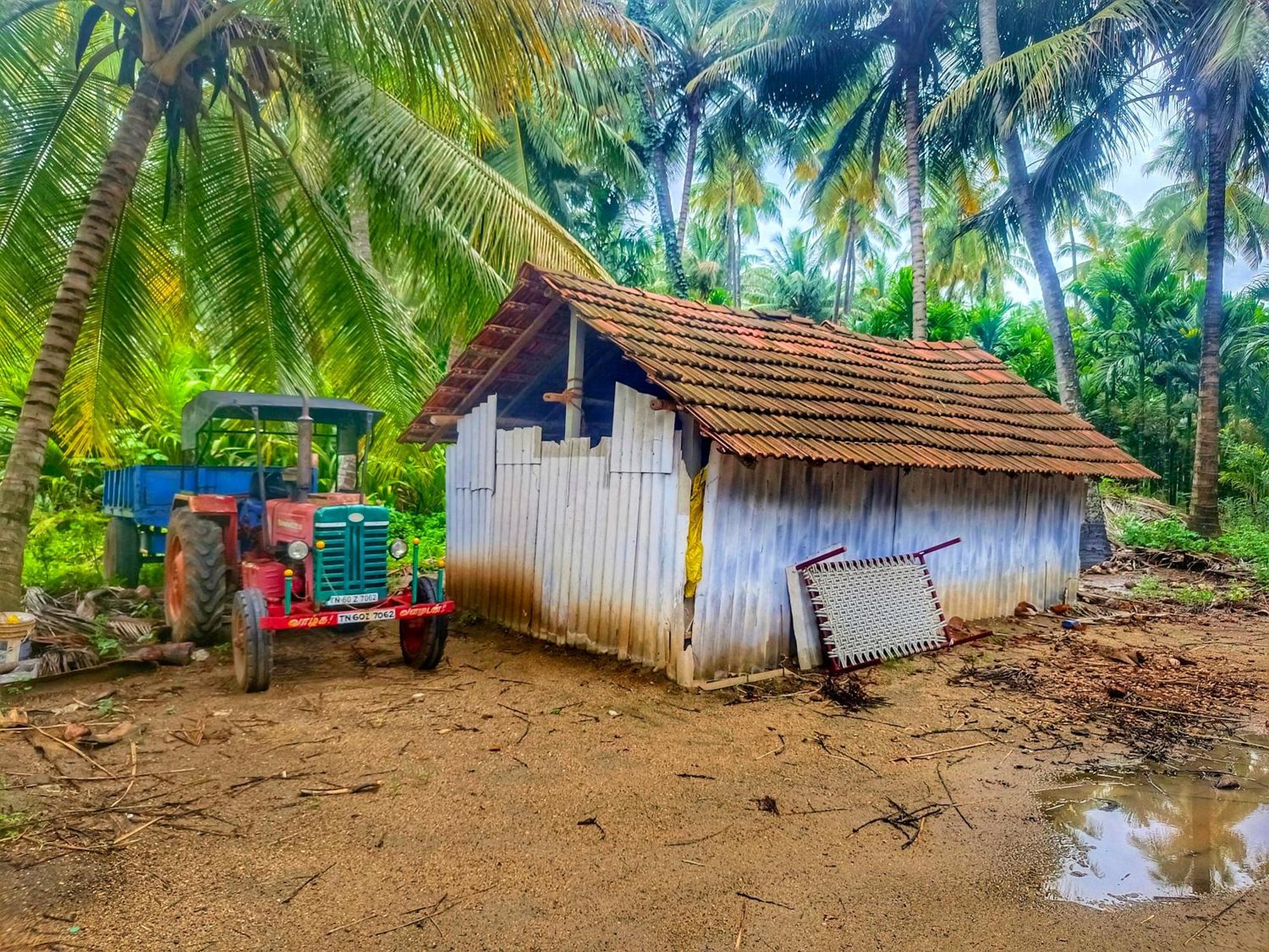 Shivalaya Farmstay Located Amdist Coconut Farm With River Access Near Isha,Adiyogi,Siruvani Alāndurai Екстериор снимка